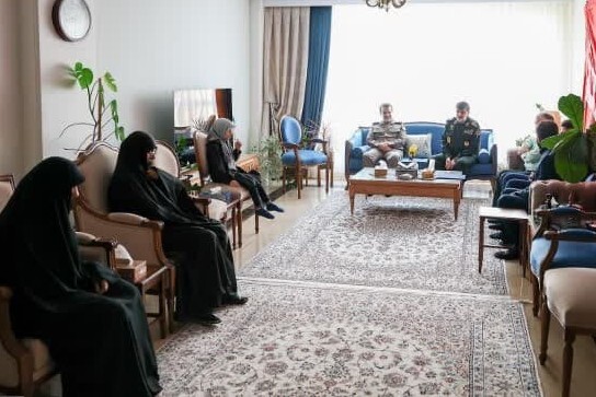 دیدار سردار رادان با خانواده فرماندهان شهید
