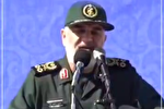 سپهبد شهید حسین سلامی در آیین بهره‌برداری از منازل مسکونی برای مردمی دچار سیل در هرمزگان