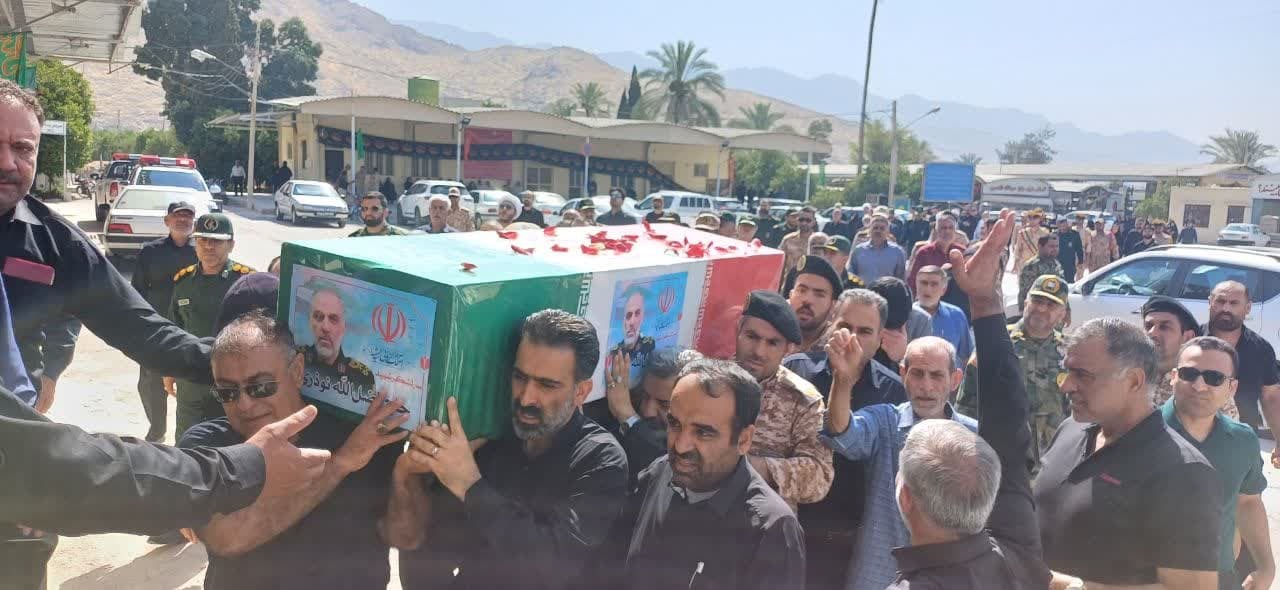 استقبال با شکوه کازرونی ها از پیکر پاک سرلشکر شهید فضل الله نوذری