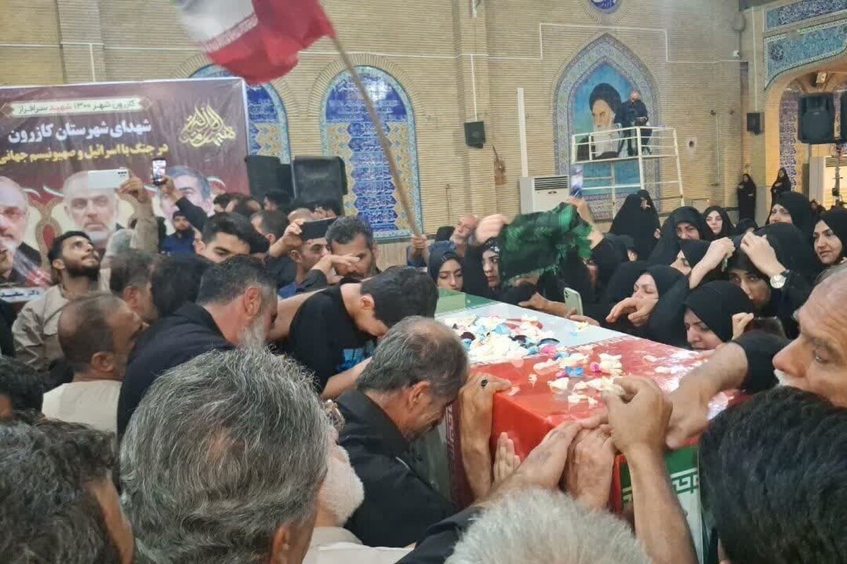 وداع با علمدار، روایت وداع جانسوز مردم کازرون، با پیکر مطهر سرلشکر شهید حاج فضل الله نوذری