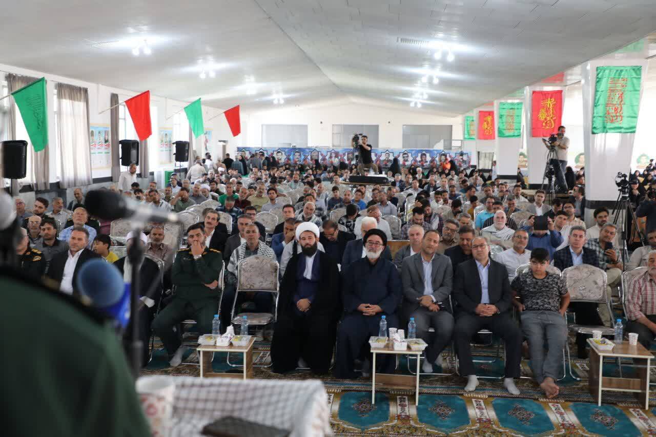 رزمندگان آذربایجانغربی و کردستان دوشادوش یکدیگر در تیپ ویژه ۵۵ شهدا حماسه میآفریدند رزمندگان آذربایجانغربی و کردستان دوشادوش یکدیگر در تیپ ویژه ۵۵ شهدا حماسه میآفریدند