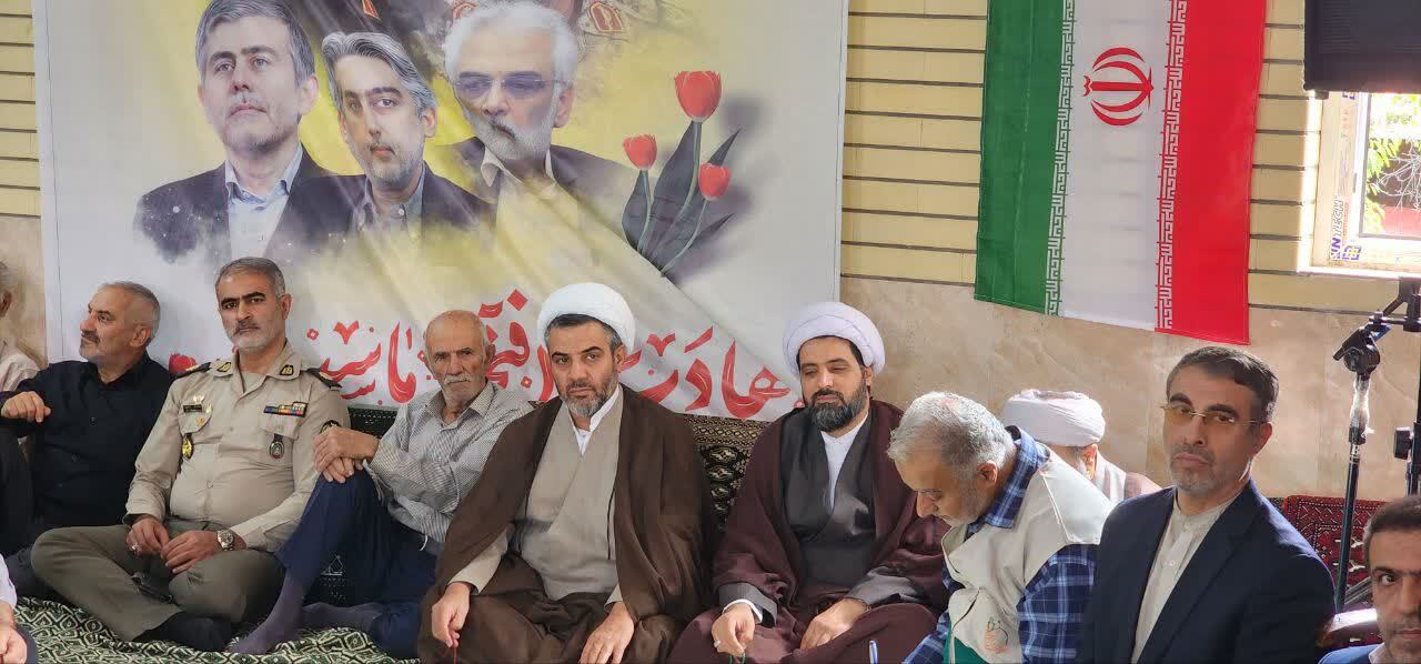 اقتدار ایران، حاصل اتحاد نیروهای مسلح است/ تدبیر رهبر انقلاب، ایران را به قله عزت و شکستناپذیری رساند اقتدار ایران، حاصل اتحاد نیروهای مسلح است/ تدبیر رهبر انقلاب، ایران را به قله عزت و شکستناپذیری رساند