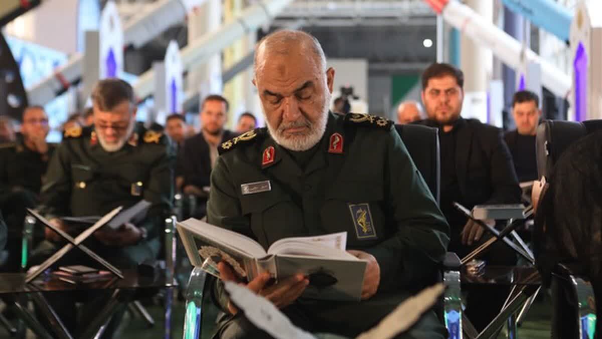 راهبردهای قرآنی سردار سلامی در میدان جنگ تجربه موفق برای همه نسلهاست/ هیچ آرامبخشی مانند قرآن قلوب را تسکین نمی دهد راهبردهای قرآنی سردار سلامی در میدان جنگ تجربه موفق برای همه نسلهاست/ هیچ آرامبخشی مانند قرآن قلوب را تسکین نمی دهد