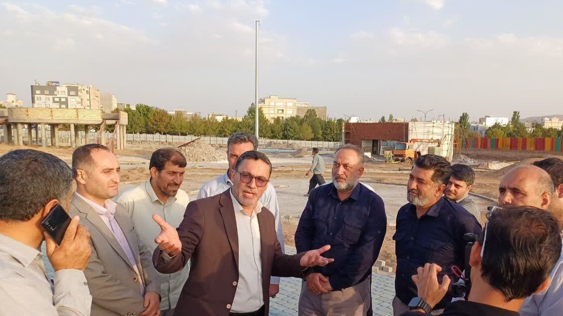 بازدید نماینده زنجان از پروژه بوستان شهر بازدید نماینده زنجان از پروژه بوستان شهر
