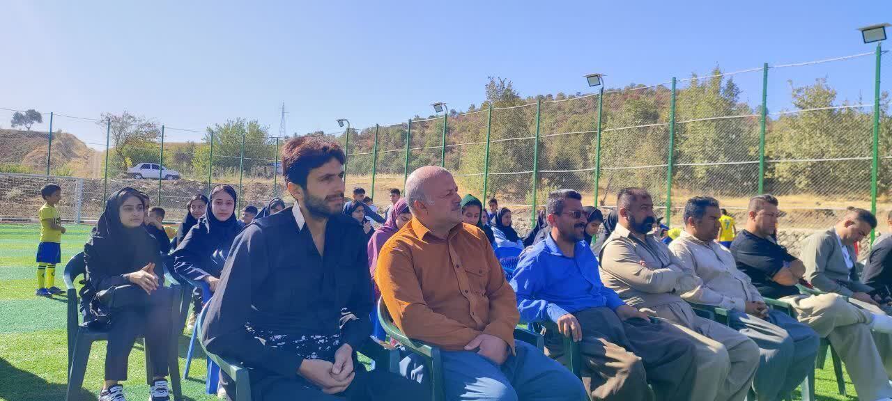 افتتاح پروژه چمن مصنوعی روستای حسینآباد (بیهکهره) افتتاح پروژه چمن مصنوعی روستای حسینآباد (بیهکهره)