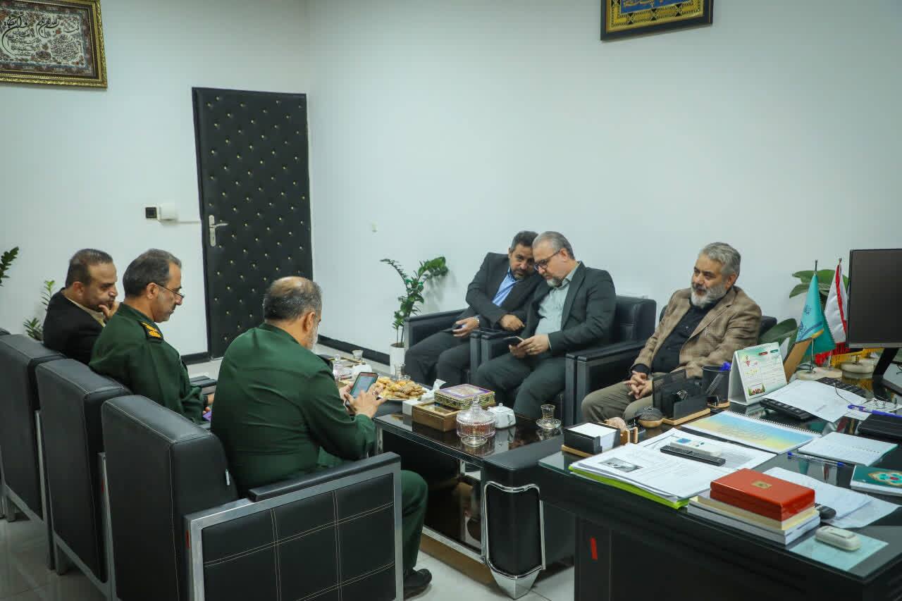 دیدار مدیرکل صدا و سیمای مازندران با فرمانده سپاه کربلا دیدار مدیرکل صدا و سیمای مازندران با فرمانده سپاه کربلا