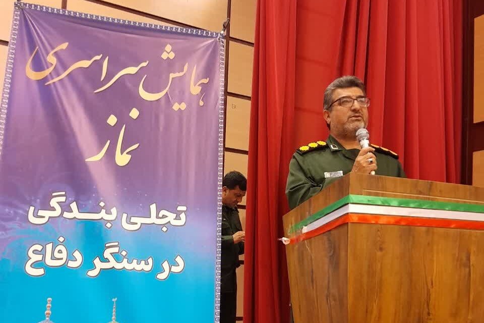 نماز ستون هویت دینی، عامل انسجام اجتماعی و رمز پیروزی در میدان ایمان و عمل