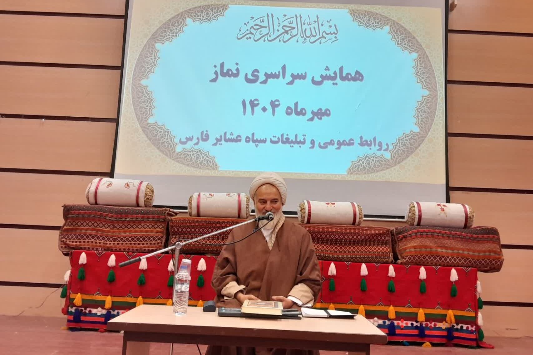 نماز ستون هویت دینی، عامل انسجام اجتماعی و رمز پیروزی در میدان ایمان و عمل