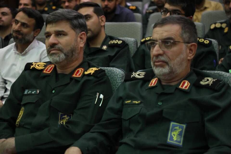 ملت ایران با وجود همه سختیها پایدار ماندند و حامی نیروهای مسلح بودند ملت ایران با وجود همه سختیها پایدار ماندند و حامی نیروهای مسلح بودند