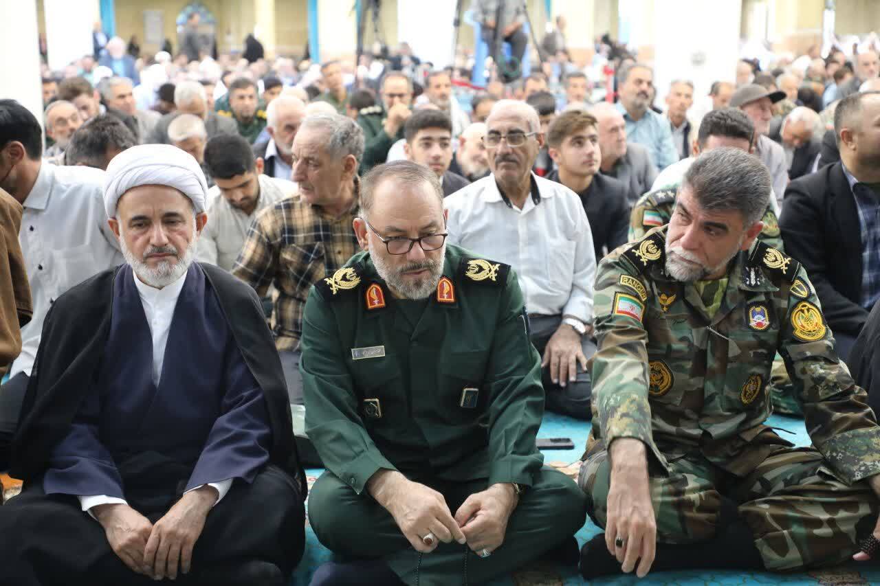 ما زیر بیرق سیدالشهداء هستیم ما زیر بیرق سیدالشهداء هستیم