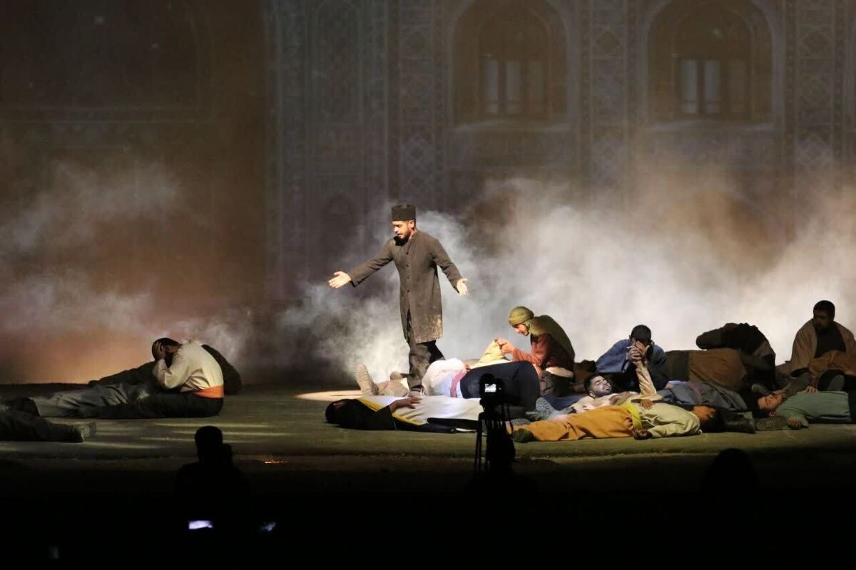 نمایش ۱۸۰۰۱ چطور بود؟