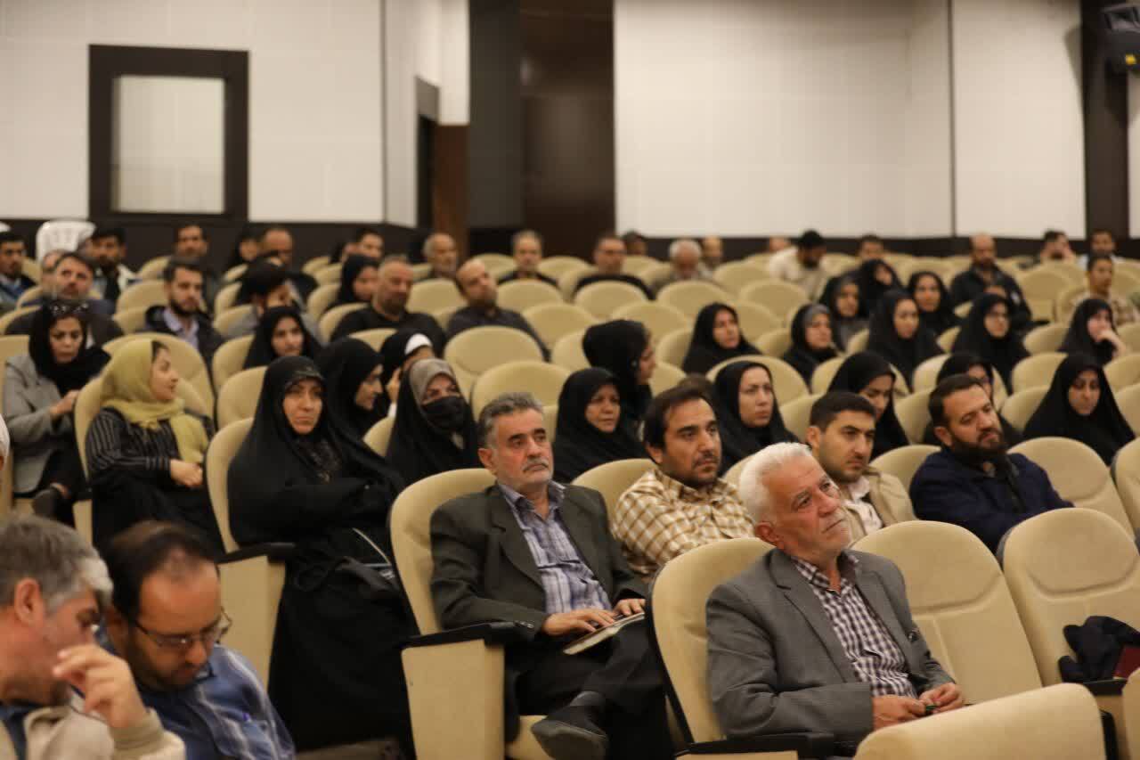 استمرار انقلاب در حفظ کرامت انسانها معنا پیدا میکند/محله کرامت، میدان مجاهدت برای نجات انسانها و تحقق اهداف الهی انقلاب است استمرار انقلاب در حفظ کرامت انسانها معنا پیدا میکند/محله کرامت، میدان مجاهدت برای نجات انسانها و تحقق اهداف الهی انقلاب است