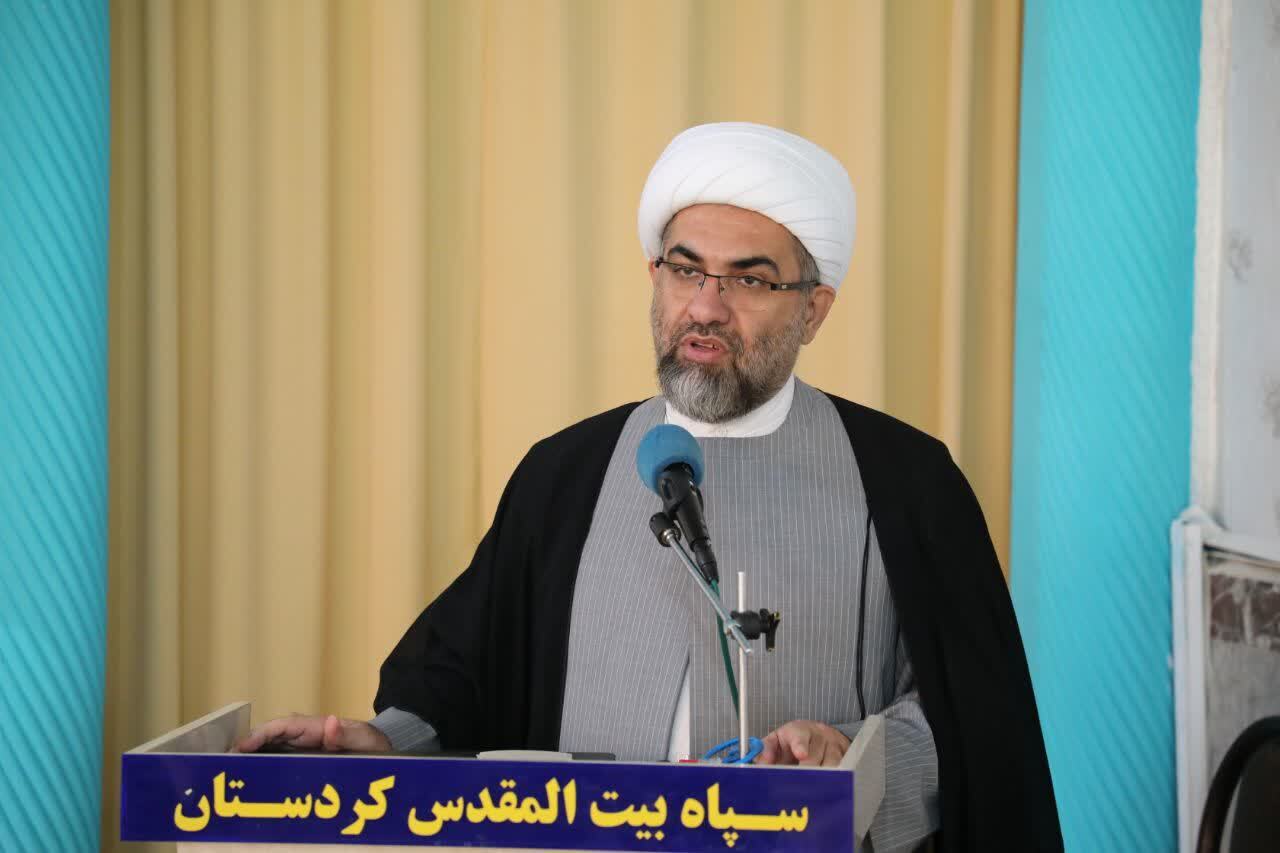 تجلیل از پرستاران سپاه بیت المقدس کردستان با حضور مسئول دفتر نمایندگی ولی فقیه در سپاه استان تجلیل از پرستاران سپاه بیت المقدس کردستان با حضور مسئول دفتر نمایندگی ولی فقیه در سپاه استان