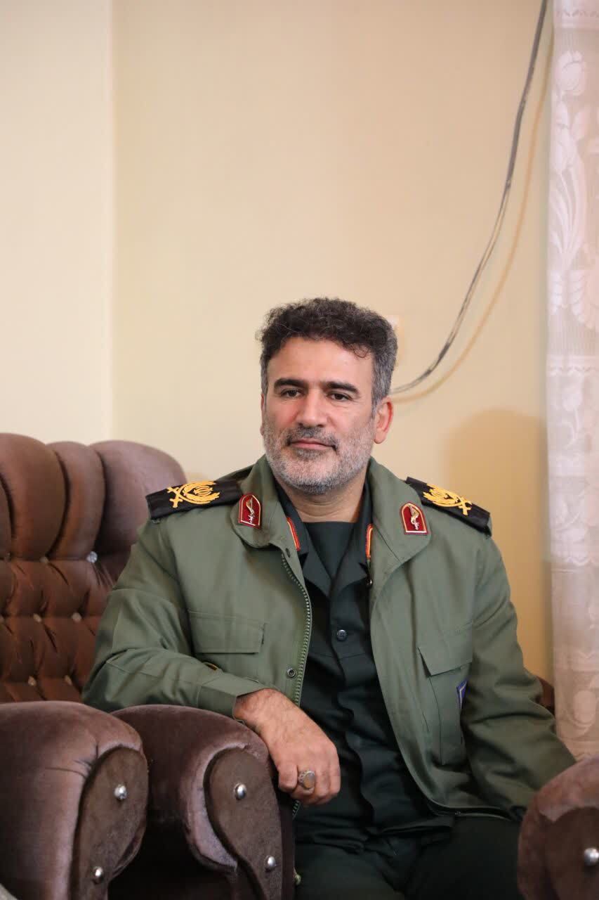 دیدار با مادر شهید محمودرضا موفق یساقی دیدار با مادر شهید محمودرضا موفق یساقی