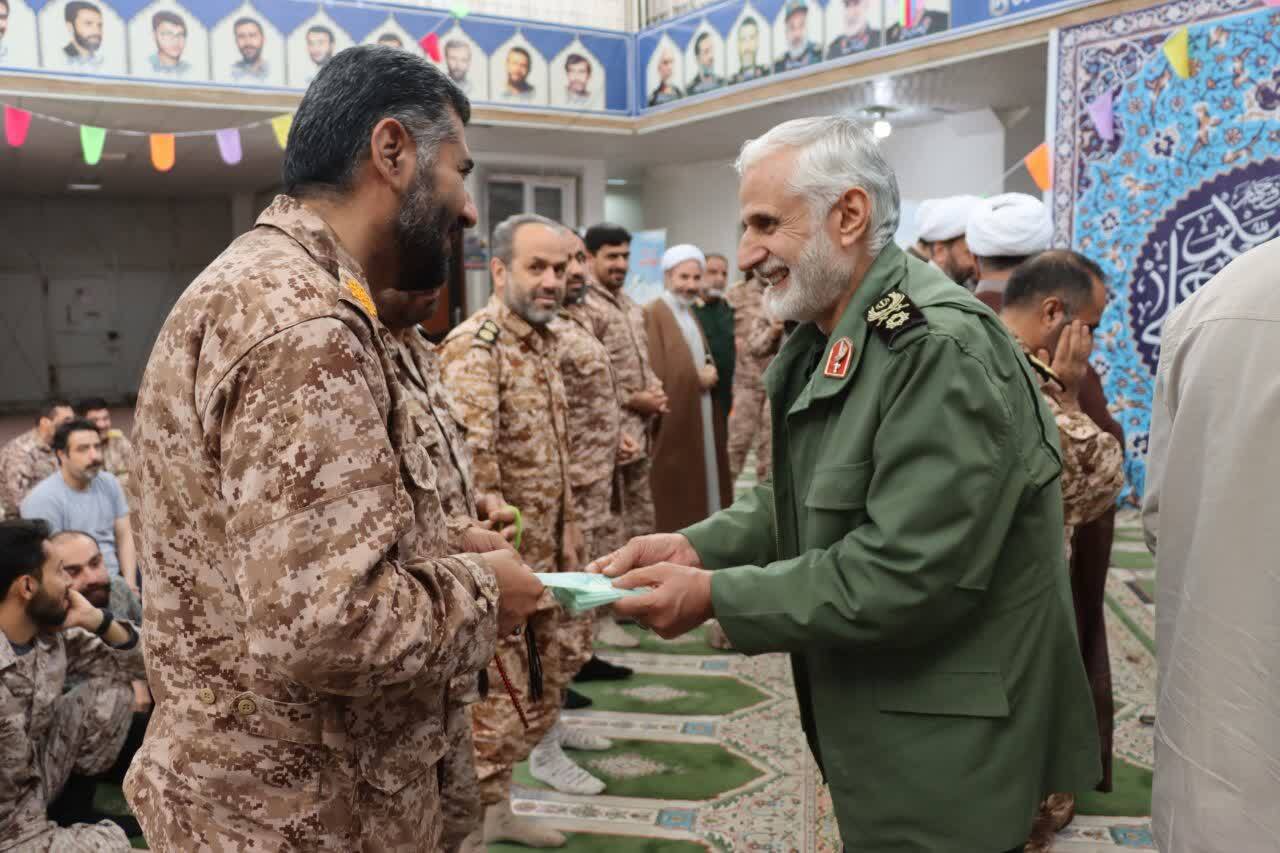 بازدید معاون هماهنگ کننده نماینده ولی فقیه در سپاه از مناطق عملیاتی غرب کشور در کرمانشاه بازدید معاون هماهنگ کننده نماینده ولی فقیه در سپاه از مناطق عملیاتی غرب کشور در کرمانشاه