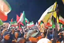 تجمع شبانه در گلستان شهدای شهر نیک آباد جرقویه