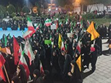 مراسم تجمعات شبانه درهفتادمین شب باحضور اقشارمختلف شهرستان شهرضا درمیدان ‌شهیدباهنر