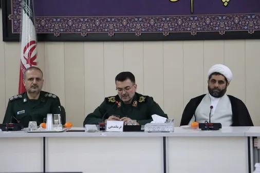 دیدار فرمانده سپاه استان سمنان با خواهران شاغل سپاه استان به مناسبت گرامیداشت مقام زن و مادر