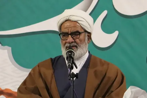 بی&zwnj;توجهی به نماز انسان را از مسیر ایمان خارج می&zwnj;کند