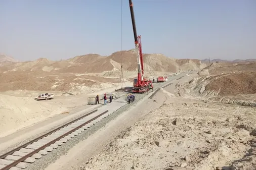 ثبت رکوردی ماندگار در ابرپروژه ملی و راهبردی راه&zwnj;آهن چابهار&ndash;زاهدان