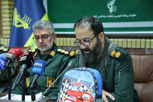 سپاه قدس گیلان در هفته دفاع مقدس با کیف نمادین یاد شهدای دانش&zwnj;آموز میناب را زنده کرد