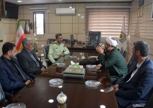 دیدار مسئولان مرکز بهداری و درمانگاه شبانه&zwnj;روزی اصحاب&zwnj;الحسین (ع) با فرمانده کلانتری قاسم&zwnj;آباد