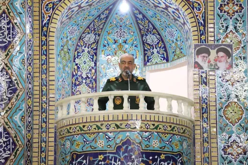 اتحاد مردم خنثی کننده توطئه&zwnj;های دشمنان بوده است