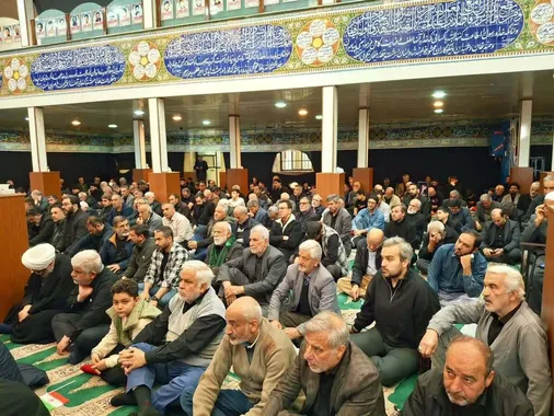 حضور باشکوه مردم انقلابی و مومن بخش چندار در آیین عبادی و سیاسی نماز جمعه وحدت آفرین این هفته