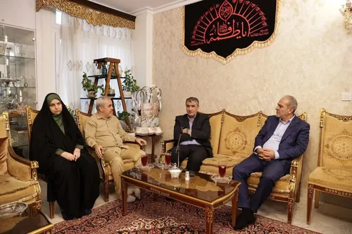 اسلامی با خانواده سرداران شهید جنگ تحمیلی رژیم صهیونیستی دیدار کرد