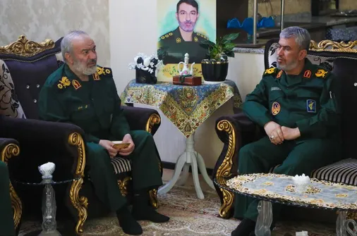 دیدار سردار فدوی با خانواده شهید مدافع وطن پاسدار شهید حمیدرضا بافتی زاده