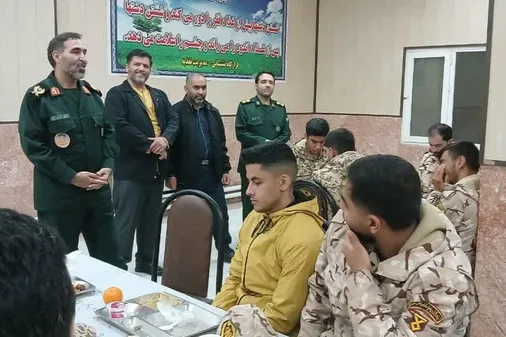 دیدار عیدانه فرمانده سپاه حضرت جوادالائمه (ع) با سربازان وظیفه