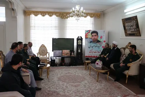 دیدار مسئول سازمان بسیج دانش آموزی کشور با خانواده سردار شهید دکترحمید رضا حیدری
