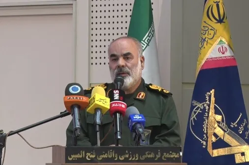 ایستادگی شهدا موجب شکست دشمن شد