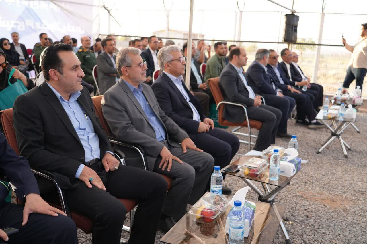نخستین نیروگاه خورشیدی قرارگاه سازندگی خاتمالانبیاء(ص) در خمین به بهرهبرداری رسید نخستین نیروگاه خورشیدی قرارگاه سازندگی خاتمالانبیاء(ص) در خمین به بهرهبرداری رسید