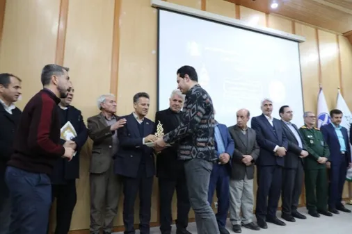 خبرنگاران ایرنا مرکز ایلام با کسب ۵ رتبه برتر در جشنواره ابوذر درخشیدند