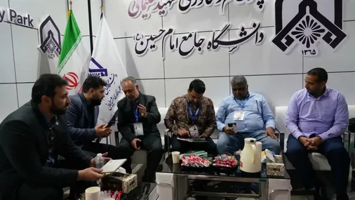 گشتی در غرفه دانشگاه جامع امام حسین (ع)/ ارائه ۷۵ محصول دانش&zwnj;بنیان؛ از کوآدکوپرها تا تونل باد