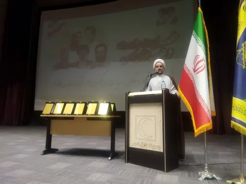 کارگزاران در دستگاههای اجرایی باید خود را به شاخص های انقلاب مزین کنند