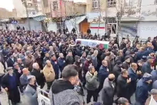 تشییع شهدای حمله دشمن صهیونی، آمریکایی به میهن اسلامی در شهرکرد