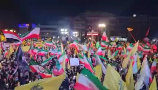 شب اربعین رهبر شهید انقلاب و سینه زنی عاشقان امام امت