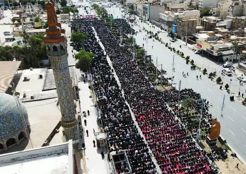 اقامه نماز جمعه و تشییع باشکوه پیکر مطهر شهدای حمله آمریکایی صهیونی