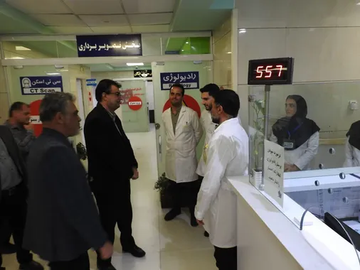 دیدار فرمانده بهداری نیروی دریایی سپاه با کارکنان بیمارستان امام رضا(ع)