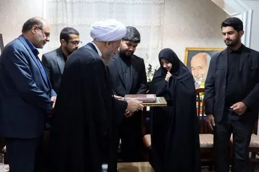 ابلاغ پیام و سلام رهبر انقلاب به خانواده سرلشکر شهید غیب&zwnj; پرور
