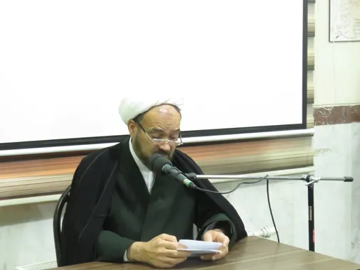 باید برای افزایش نفوذ امر به معروف و نهی از منکر، به امری که می کنیم عامل باشیم