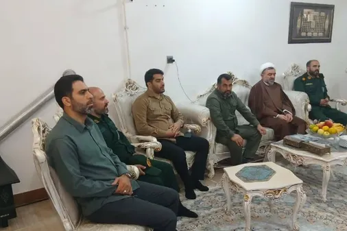 دیدار با خانواده شهدا موجب تجدید روحیه برای خدمت به مردم است