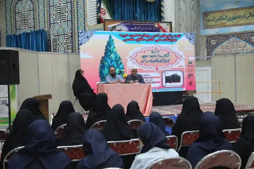 &laquo;خیمه&zwnj;ای در معراج&raquo; زیر ذره&zwnj;بین  روایت&zwnj;های پنهان دفاع مقدس نقد شد