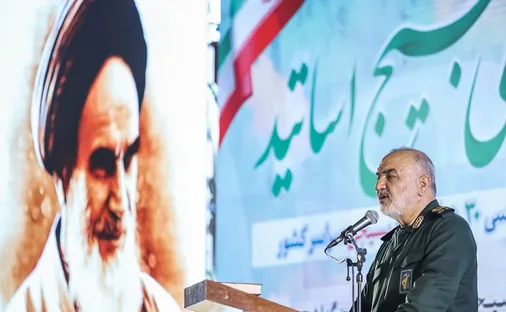 عقب&zwnj;نشینی برای ملت ایران ناممکن&zwnj;ترین رویداد است
