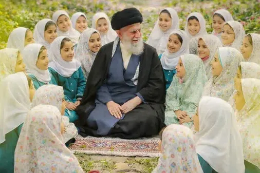 برپایی موکب دبستانی&zwnj;های یزد به یاد دانش&zwnj;آموزان شهید میناب