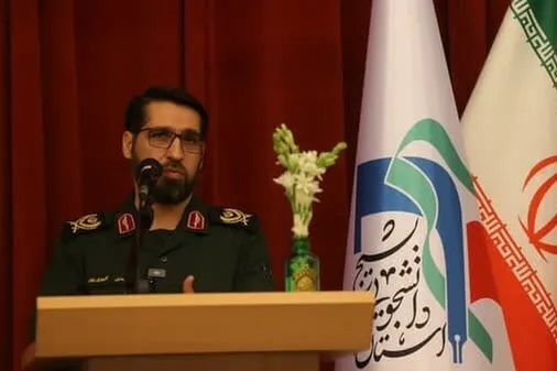 بصیرت و مسئولیت&zwnj;پذیری رمز ادامه راه شهدا است