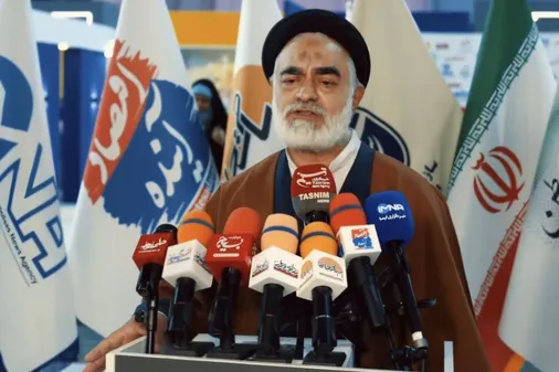 حضور و بازدید آیت الله مهدوی امام&zwnj;جمعه موقت اصفهان و نماینده مجلس خبرگان رهبری