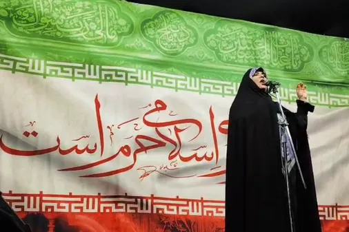 رجزخوانی سحر امامی در اجتماع مردم رشت